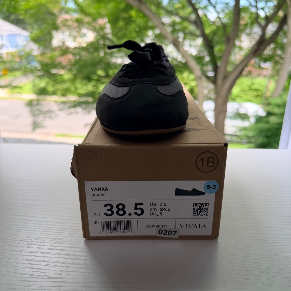 VIVAIA Yanka Black Satin Lace-Up Flats Women's US 7.5 / EU 38.5 NIB - Picture 8 of 9